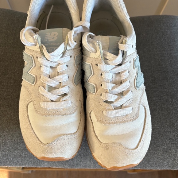 New Balance 575 Women's Sneaker - Picture 2 of 4